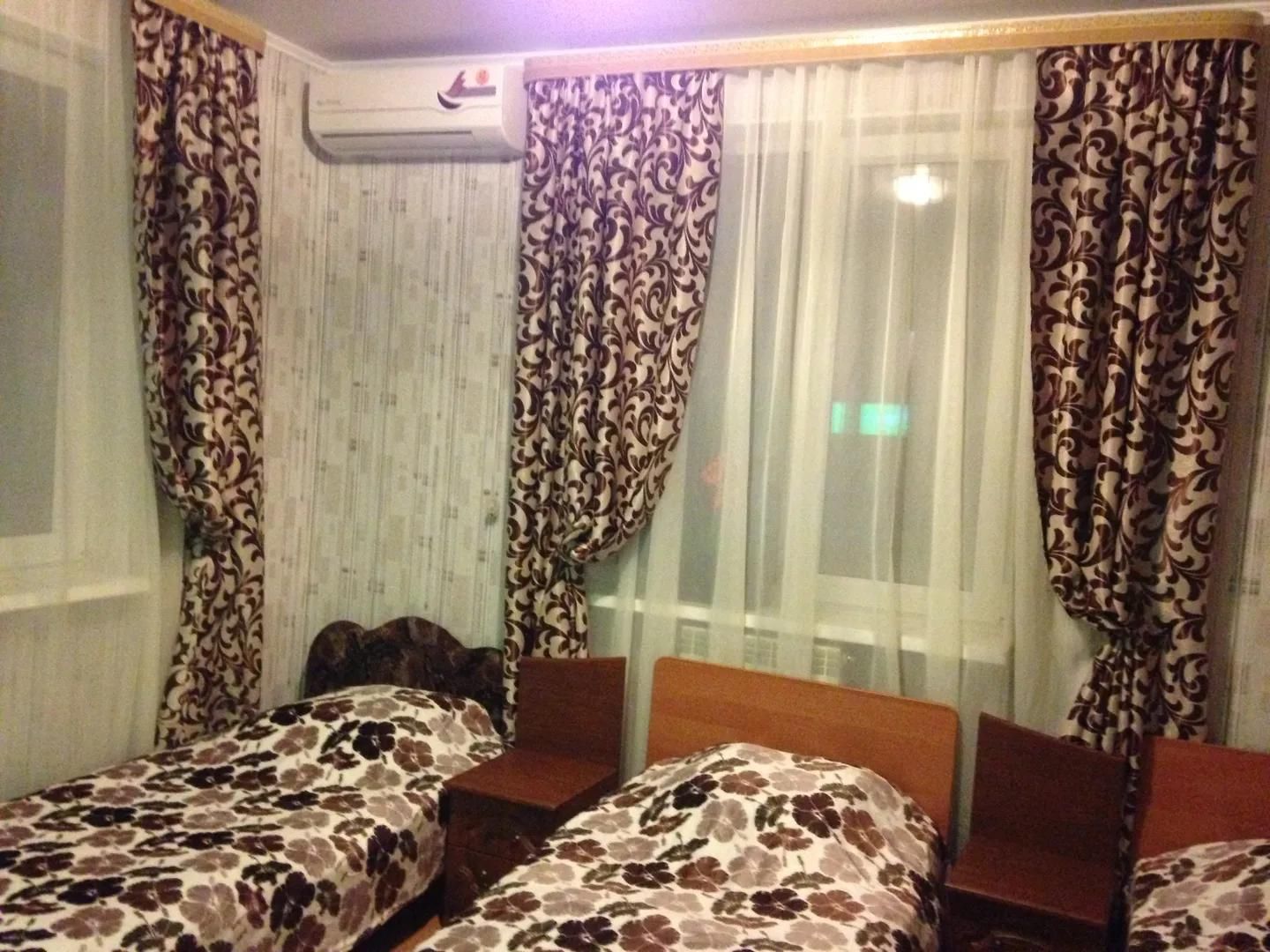 Трёхместный номер без удобств